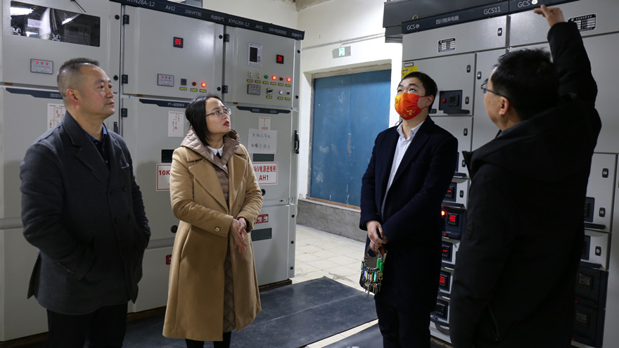 集团董事王玉梁带队督查Betway必威大厦清静生产和疫情防控等事情