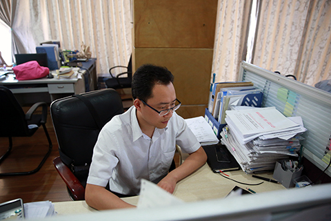集团所属金控公司员工罗淘先进事迹报道